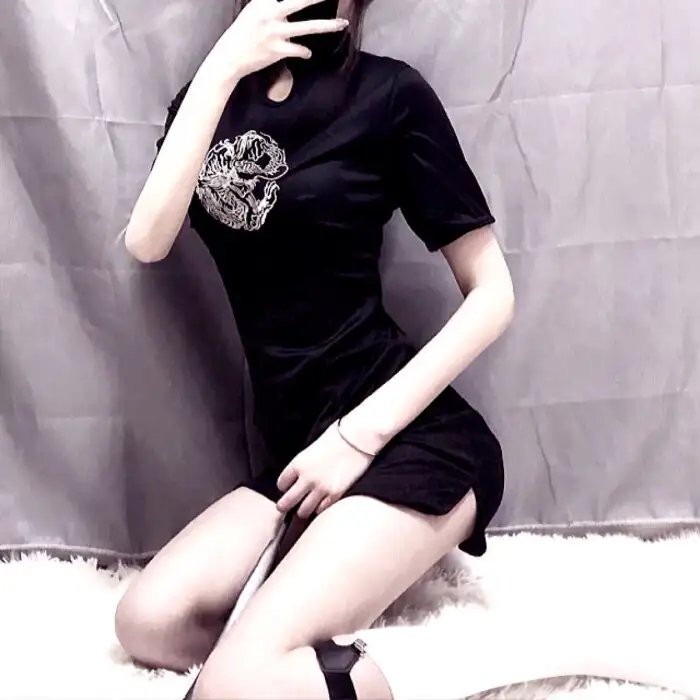 三勇士蛮荒救美